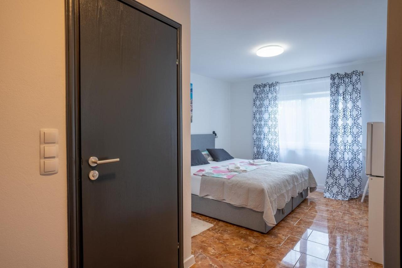 Restaurant & Rooms Nino Порат Екстериор снимка