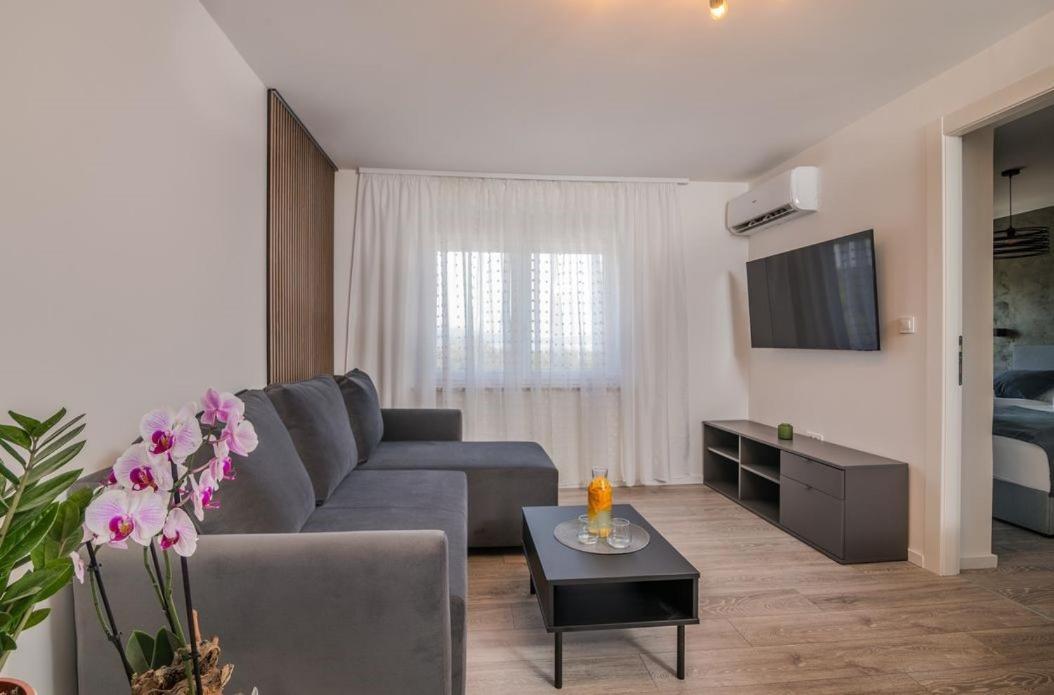Restaurant & Rooms Nino Порат Екстериор снимка
