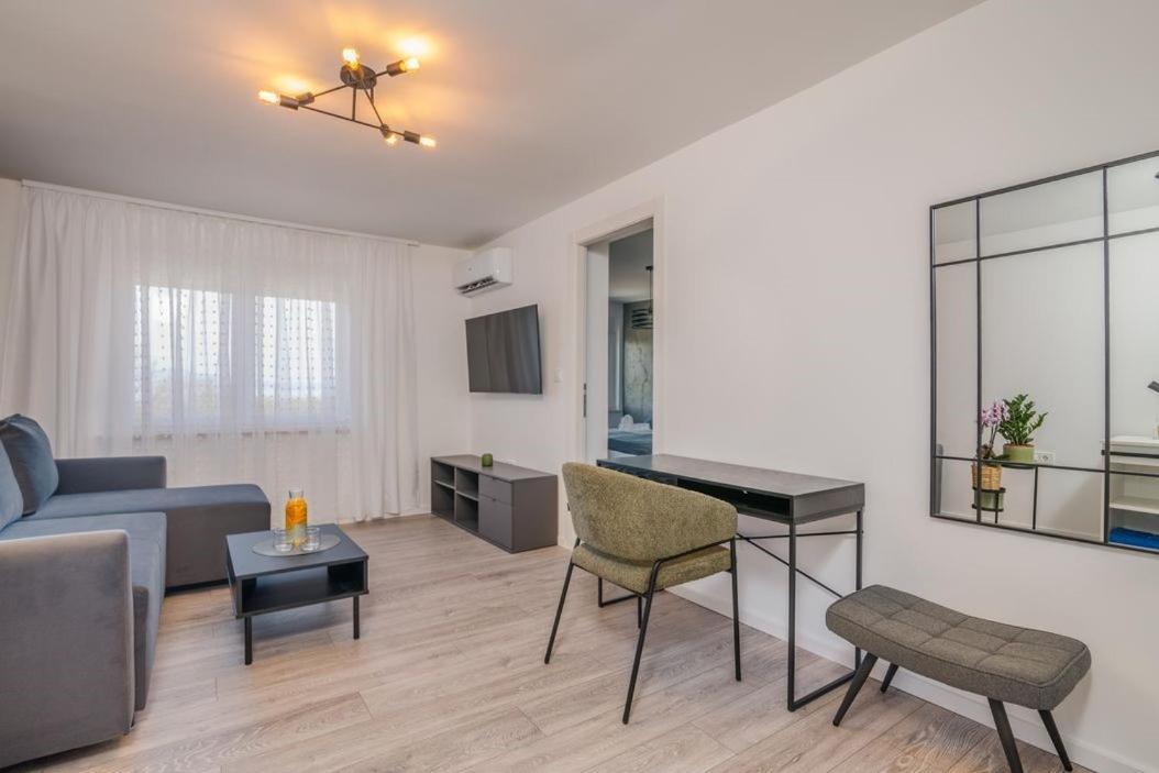 Restaurant & Rooms Nino Порат Екстериор снимка